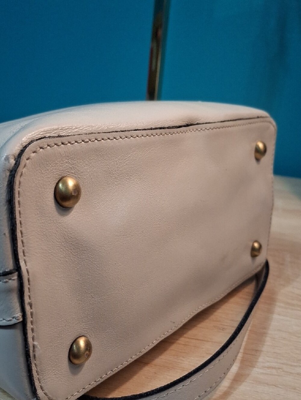 Patricia Nash Irving Bucket Cream Leather Buckle Shoulder/Crossbody Bag - Picture 8 of 15